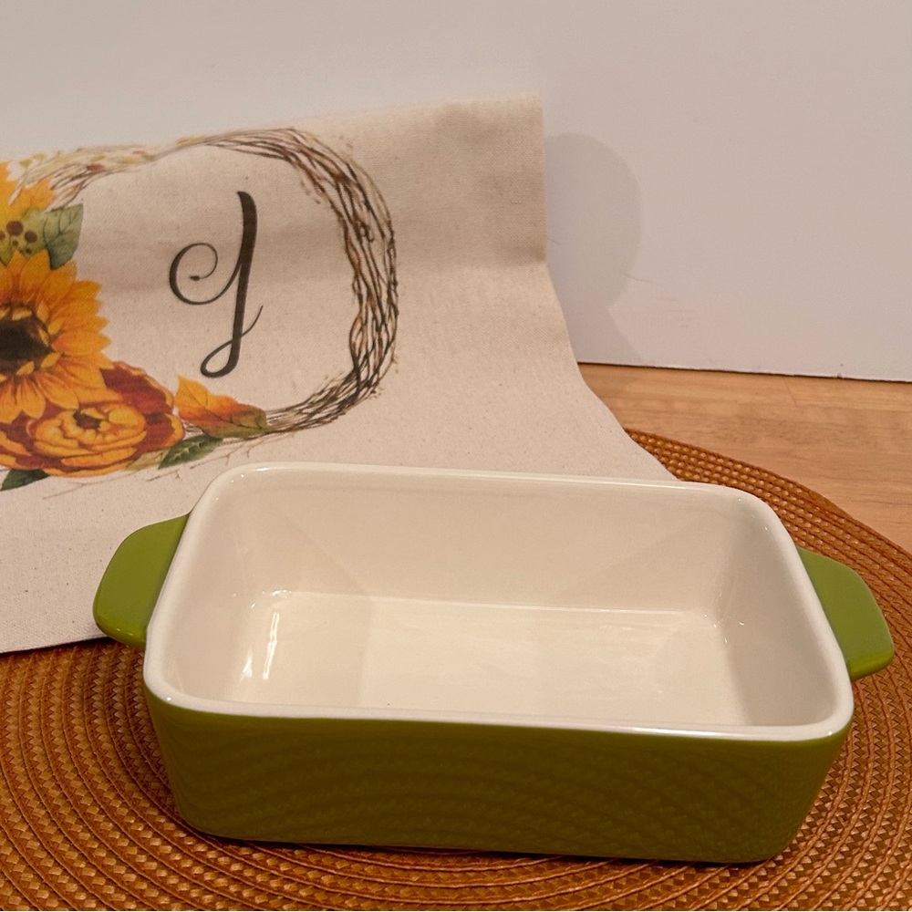 Crate & Barrel Avery Ceramic Baking Dish Green With White Interior & Handles